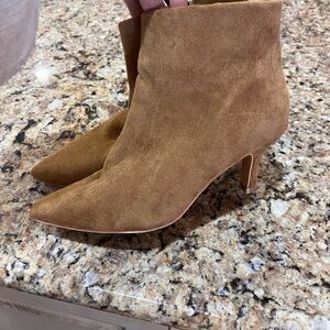 SHEIN Tan Heeled Suede Boots